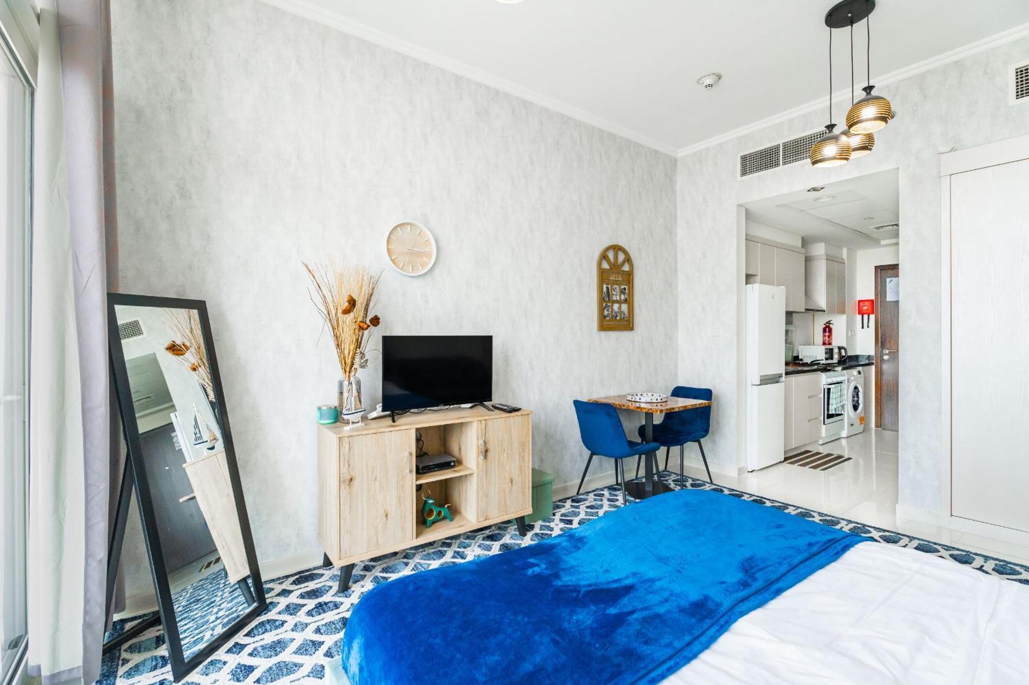 Stylish In Damac Hills - Luxurious Living With Premium Amenities, Managed By Think Realty Apartment Dubai