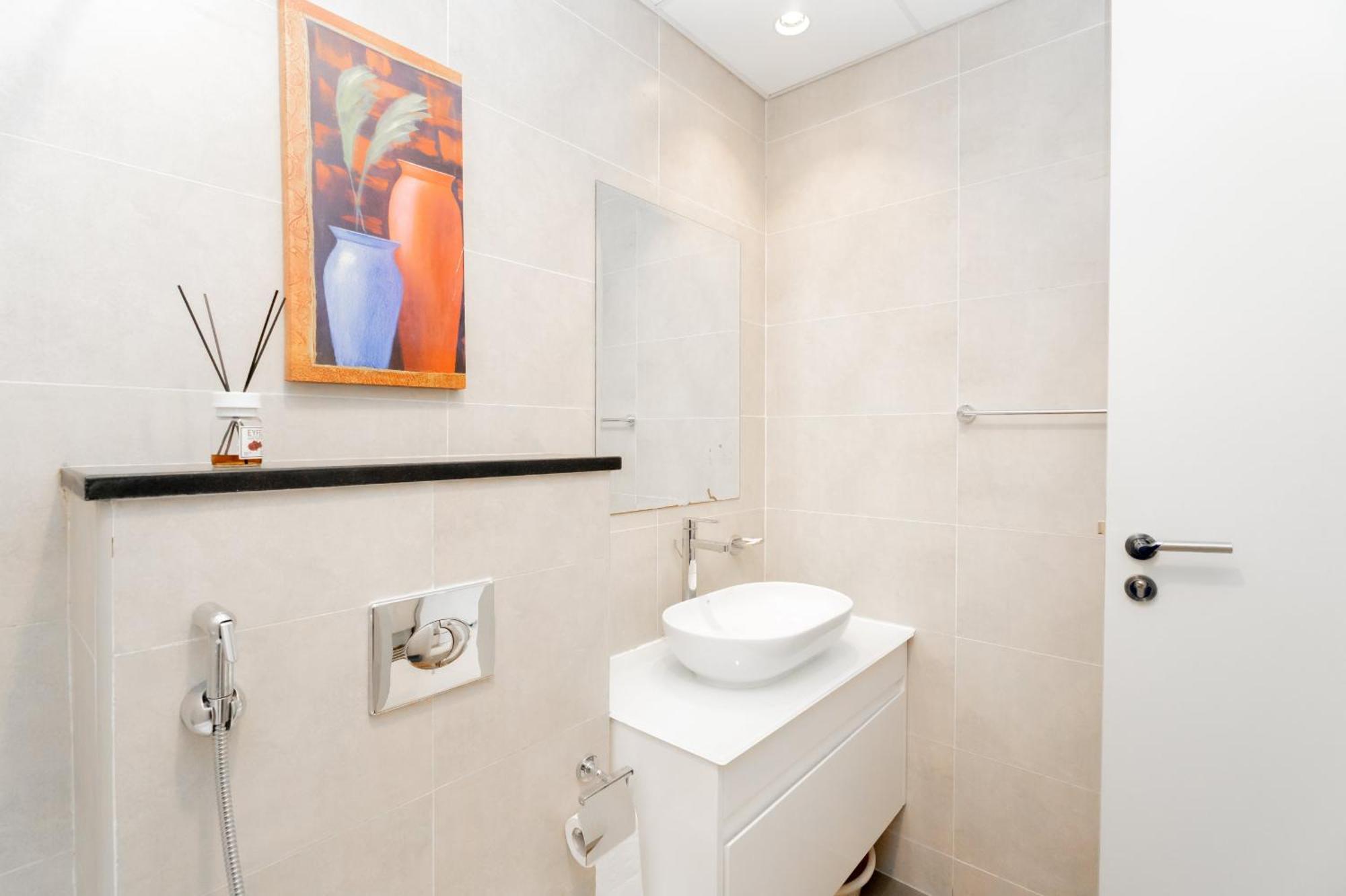 Apartment Stylish In Damac Hills - Luxurious Living With Premium Amenities, Managed By Think Realty