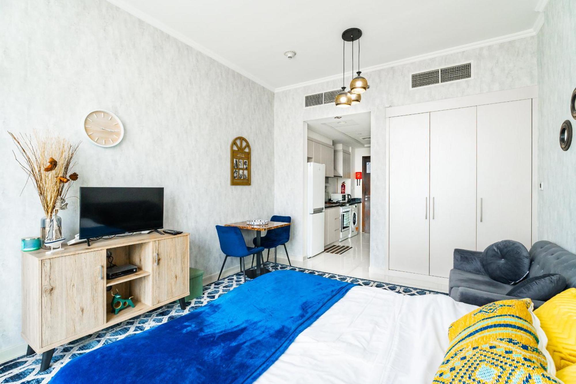 Stylish In Damac Hills - Luxurious Living With Premium Amenities, Managed By Think Realty Apartment Dubai